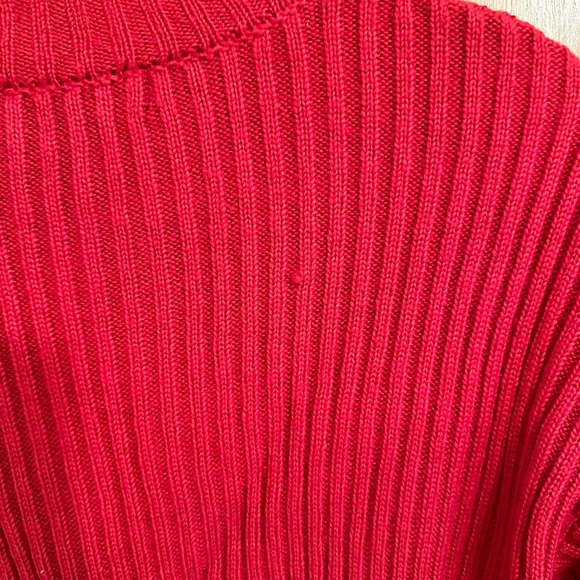Forever21 red sweater - Picture 4 of 5